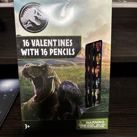 Jurassic park valentines and pencils - Picture 1 of 2